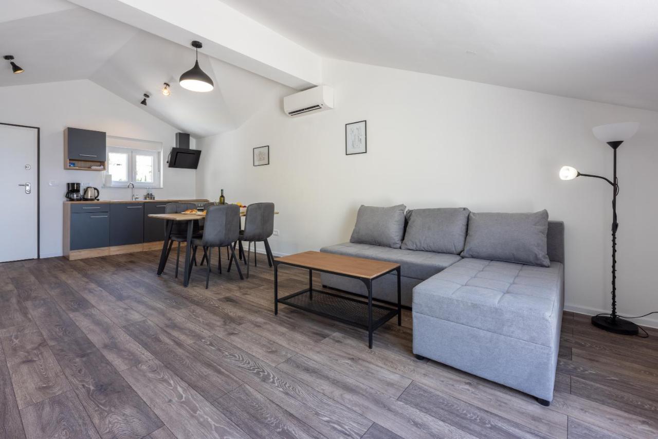 Luxury Apartments Lovorka 3 & 4***/**** Selce Εξωτερικό φωτογραφία